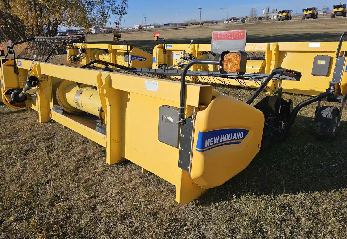 Gallery image 2 for Used 2018 New Holland 790CP Header - Pickup