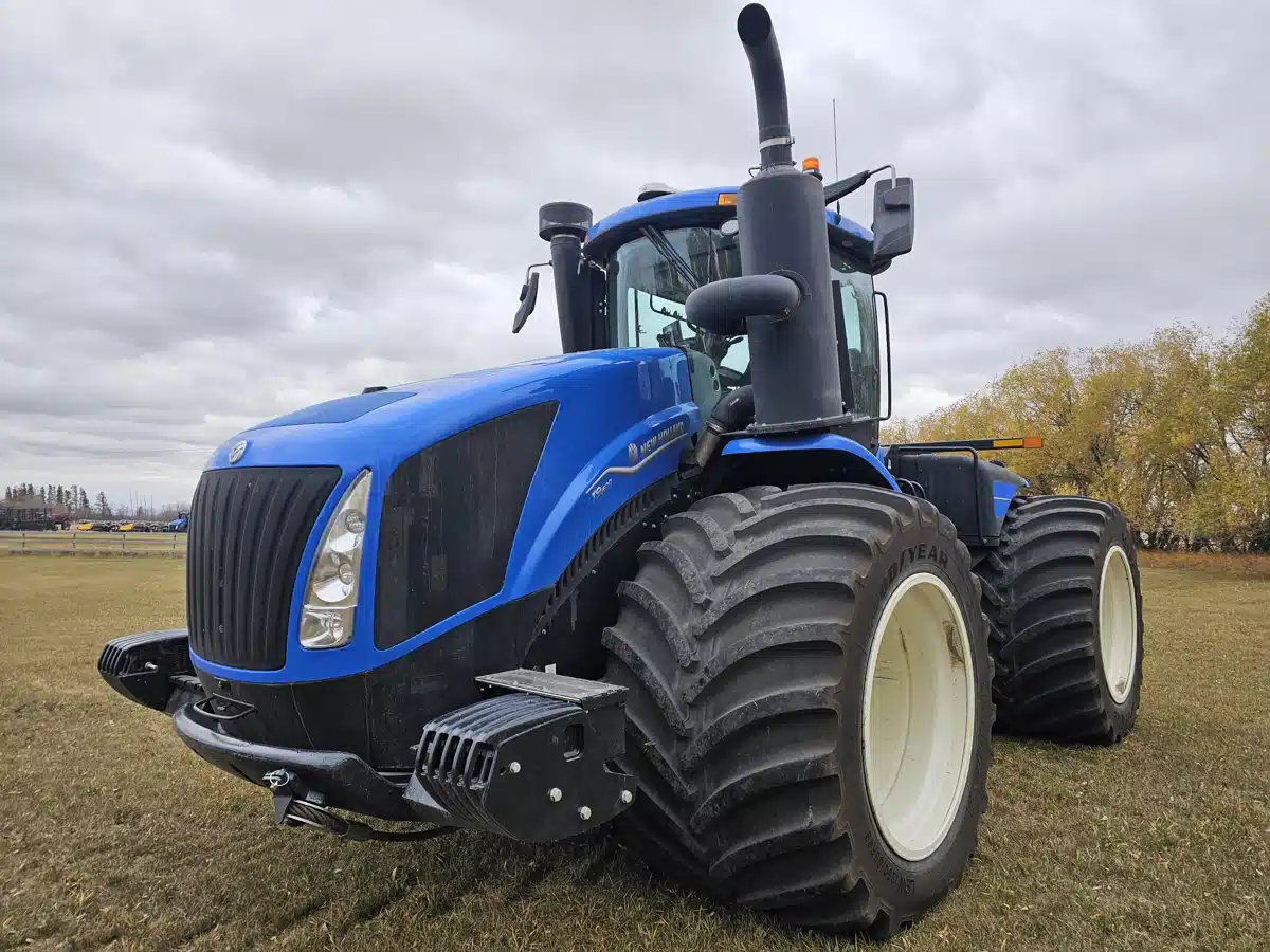 Gallery image 1 for Used 2023 New Holland T9.600 Tractor
