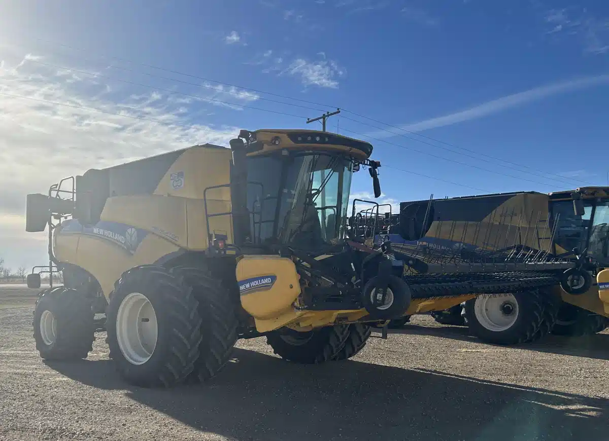 Gallery image 1 for Used 2020 New Holland CR9.90Z Combine
