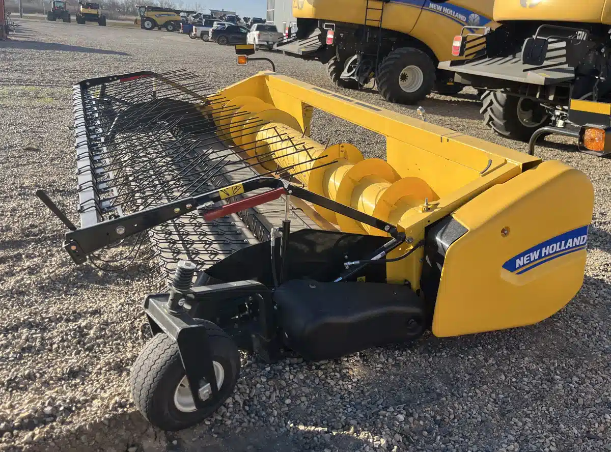 Gallery image 1 for Used 2022 New Holland 790CP Header - Pickup