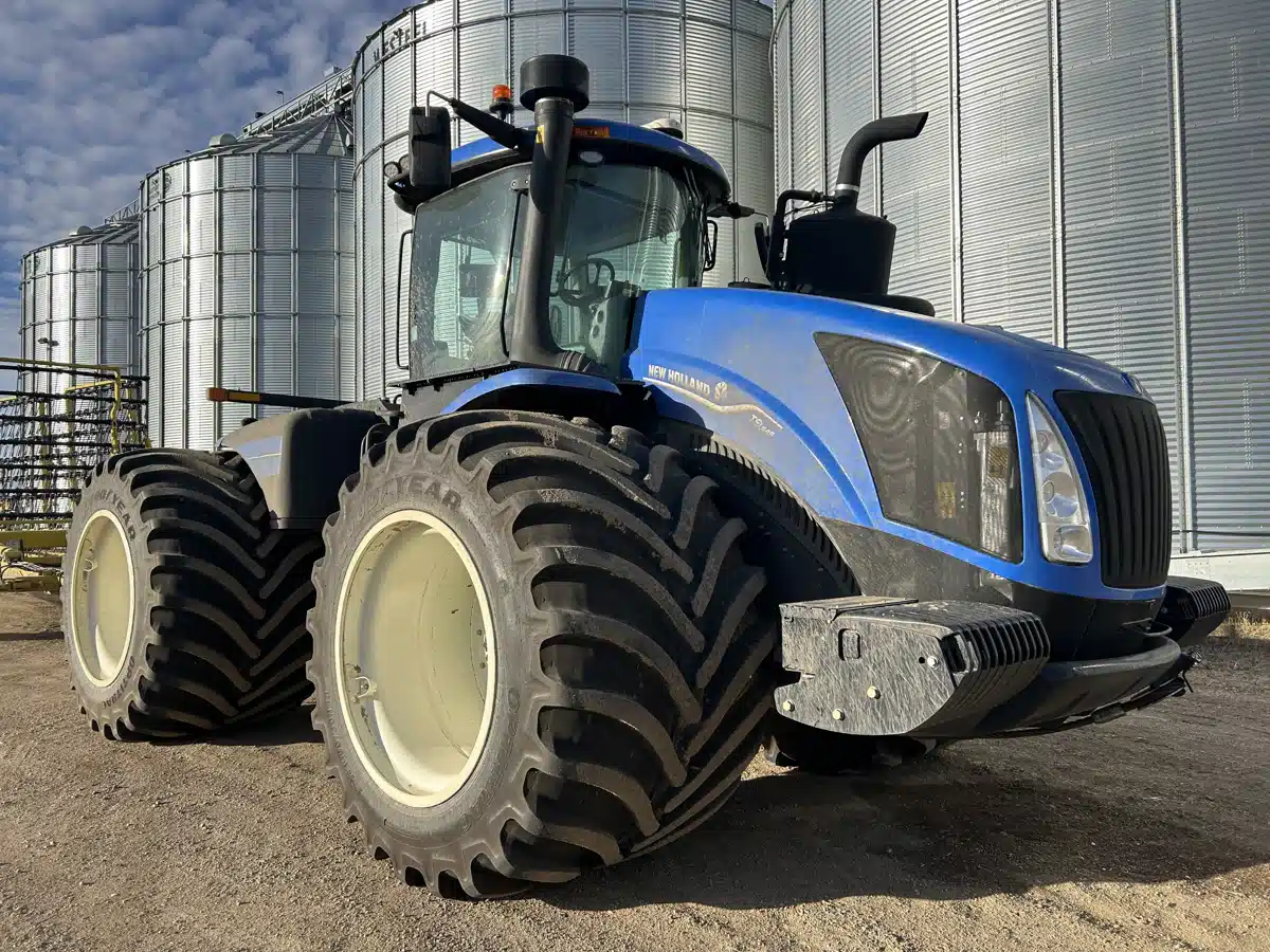 Gallery image 2 for 2023 New Holland T9.645 Tractor