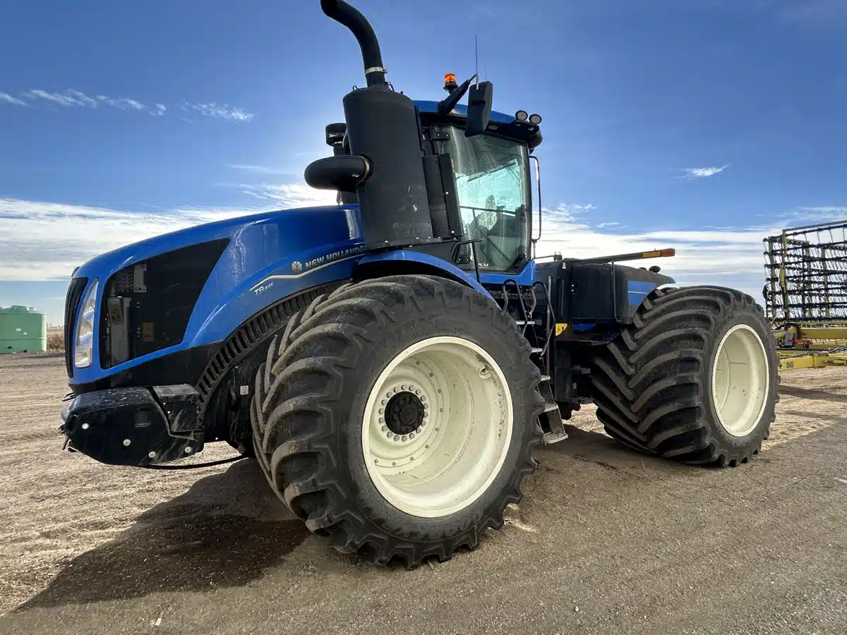 Gallery image 1 for 2023 New Holland T9.645 Tractor
