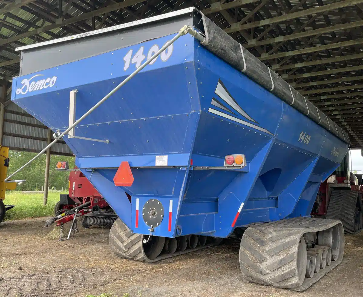 Gallery image 2 for Used 2014 Demco 1400 Grain Cart