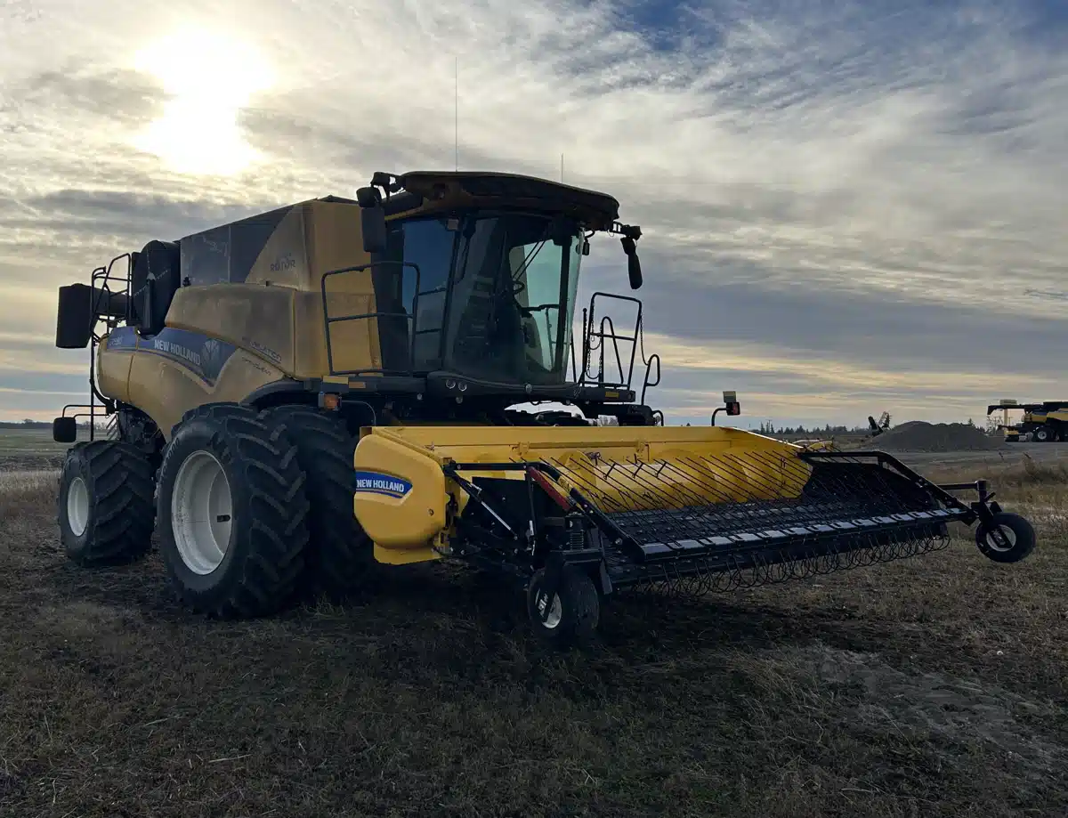 Gallery image 2 for 2023 New Holland CR9.90Z Combine