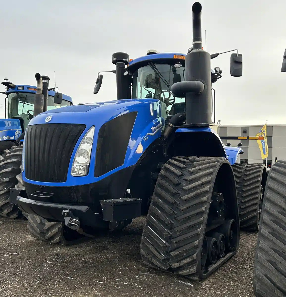 Gallery image 1 for Used 2023 New Holland T9.645 Tractor
