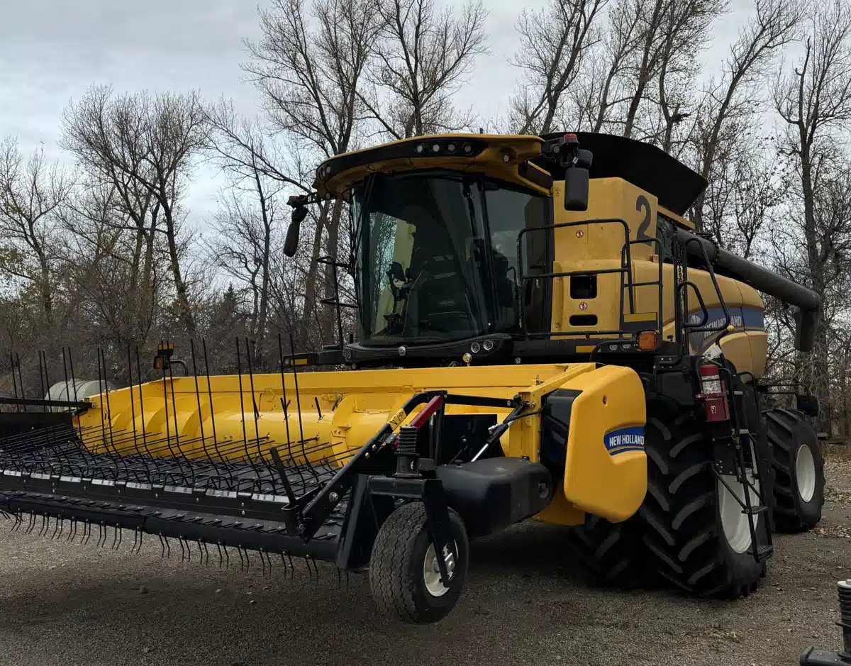 Gallery image 1 for Used 2023 New Holland CX8.80 Combine