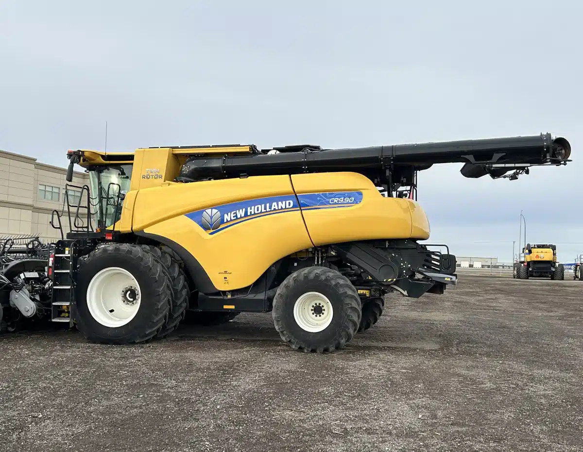 Gallery image 1 for Used 2022 New Holland CR9.90Z Combine
