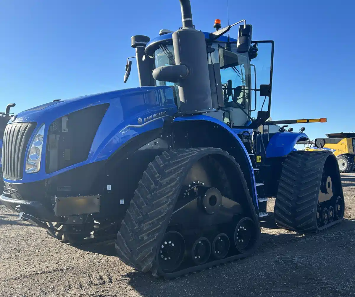 Gallery image 1 for 2023 New Holland T9.645 Tractor