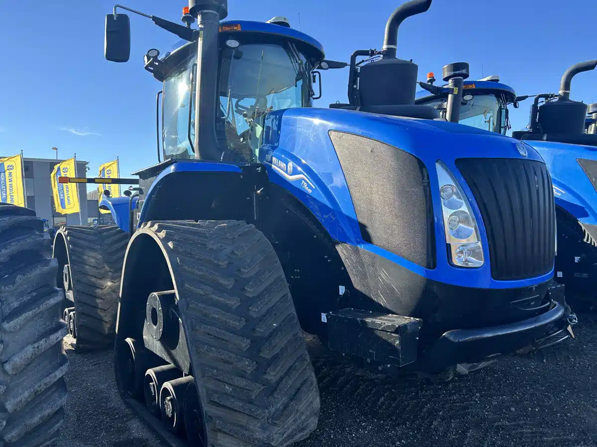 Gallery image 1 for Used 2023 New Holland T9.645 Tractor