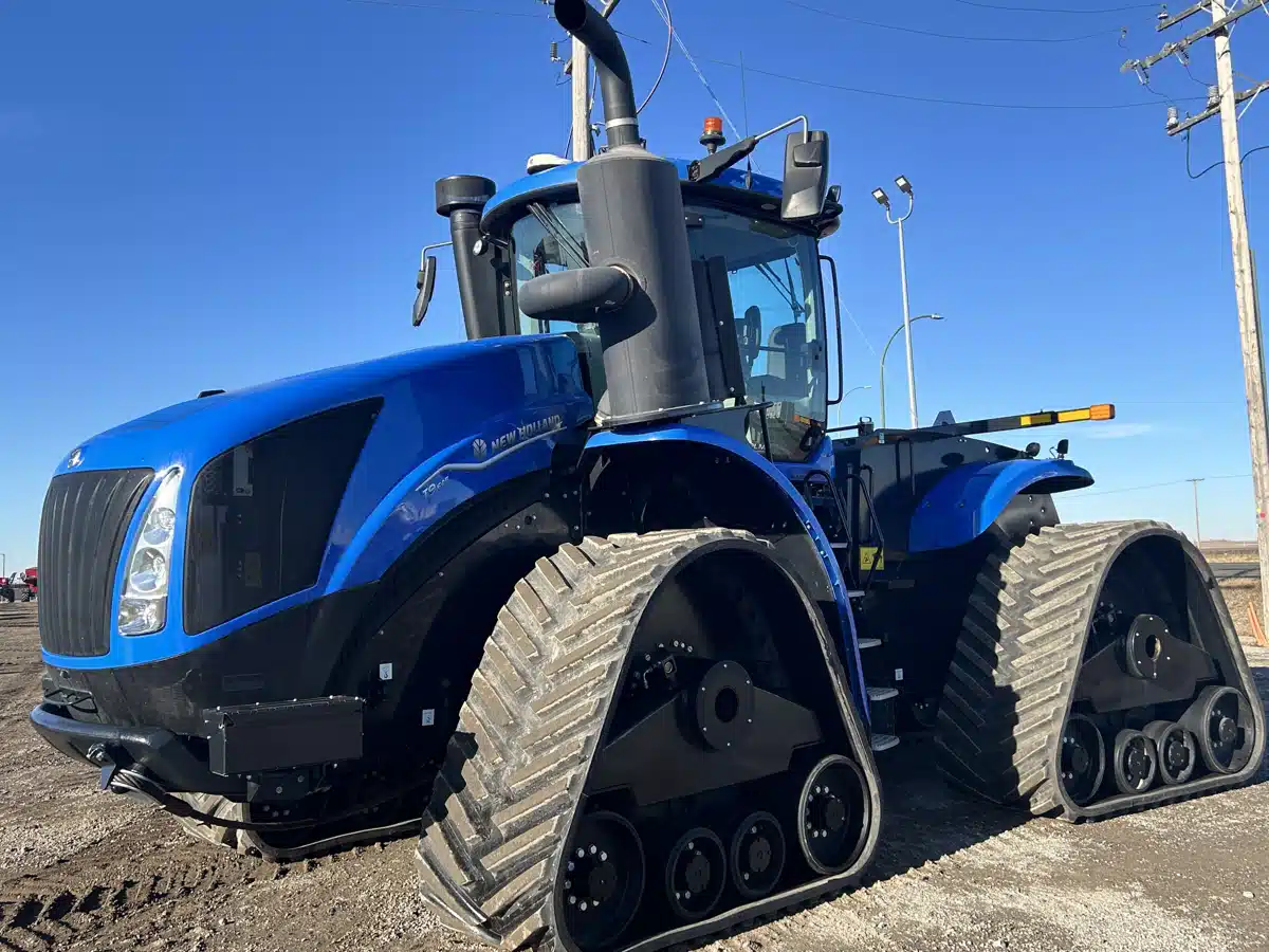 Gallery image 1 for Used 2022 New Holland T9.645 Tractor