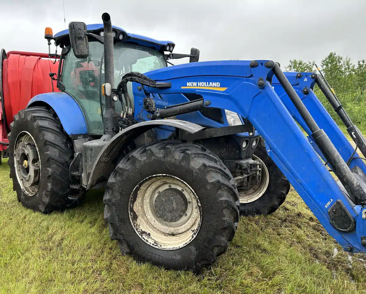 Gallery image 2 for 2023 New Holland T7.230 Tractor