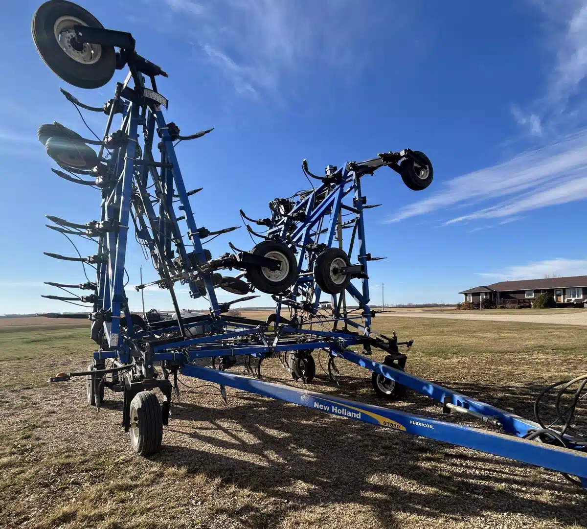 Gallery image 2 for Used 2019 New Holland ST830 Chisel Plow
