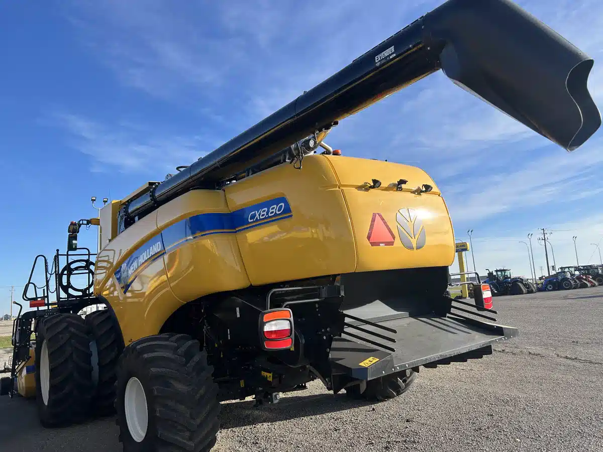 Gallery image 2 for 2020 New Holland CX8.80 Combine