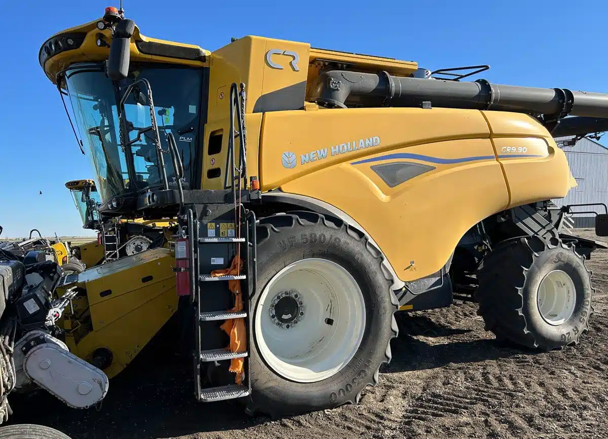 Gallery image 1 for Used 2024 New Holland CR9.90Z Combine