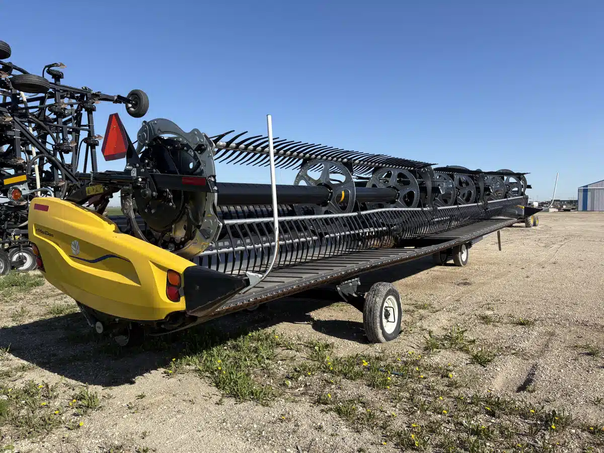 Gallery image 2 for Used 2023 MacDon FD240 Header - Flex Draper