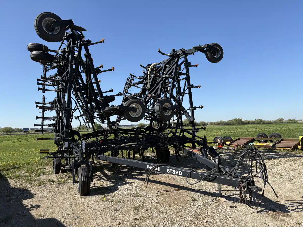 Gallery image 2 for Used 2006 Flexi-Coil ST820 Chisel Plow