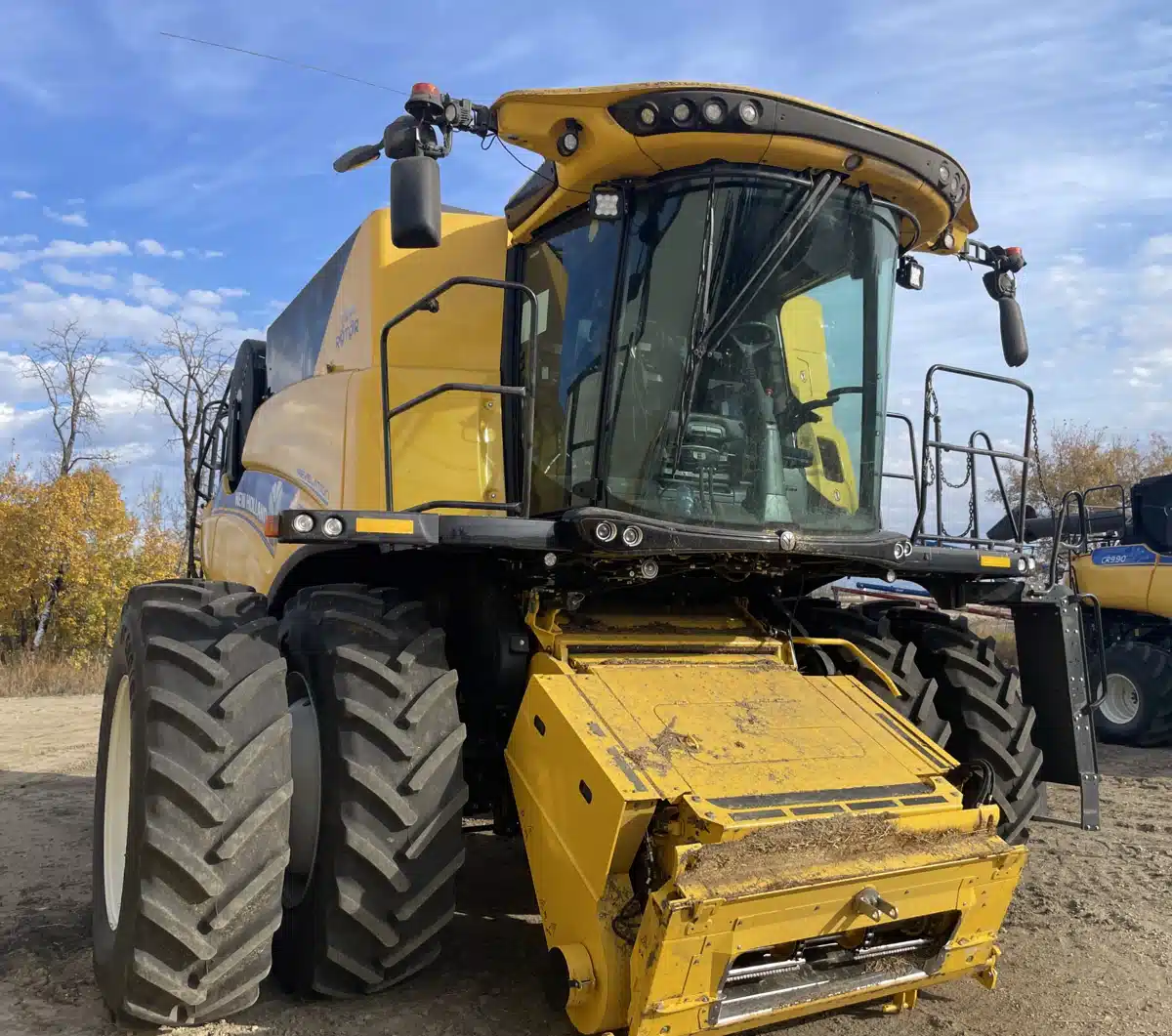 Gallery image 1 for Used 2023 New Holland CR9.90Z Combine