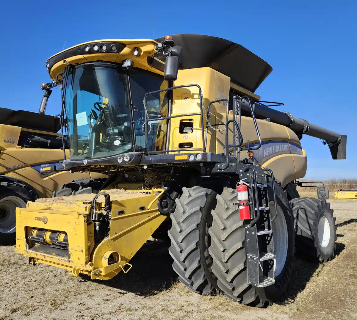 Gallery image 1 for Used 2022 New Holland CR8.90Z Combine