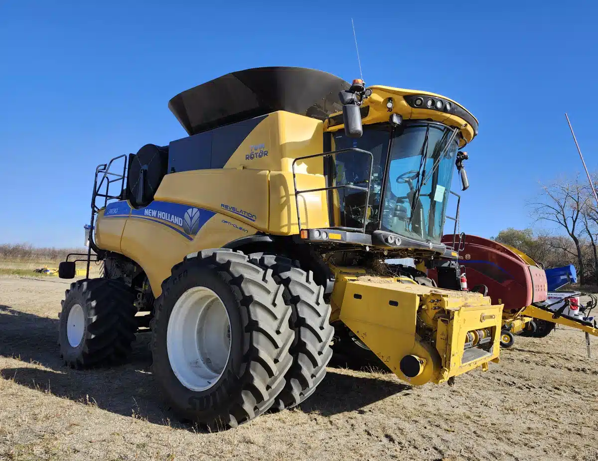 Gallery image 2 for Used 2022 New Holland CR8.90Z Combine