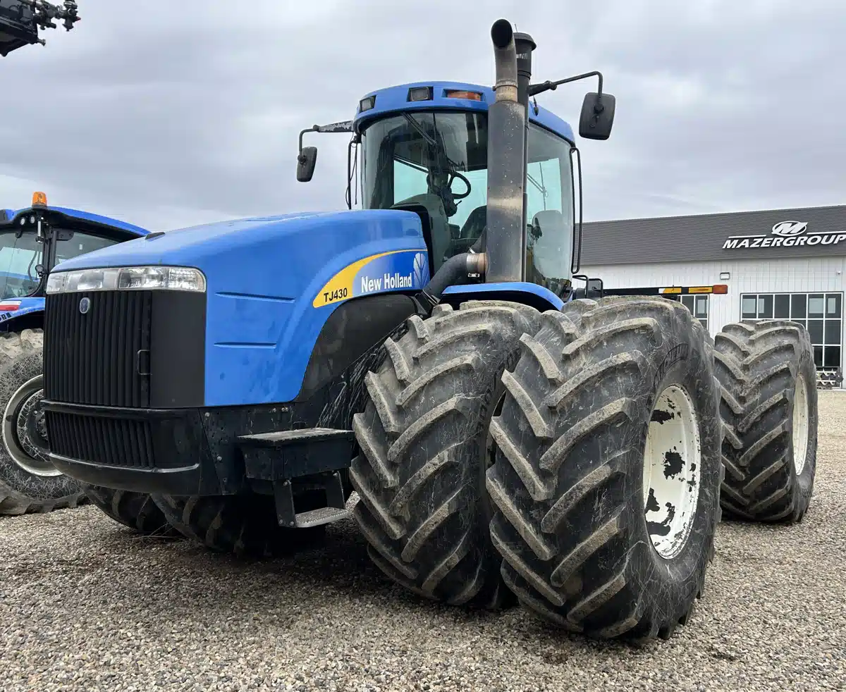 Gallery image 1 for Used 2007 New Holland TJ430 Tractor