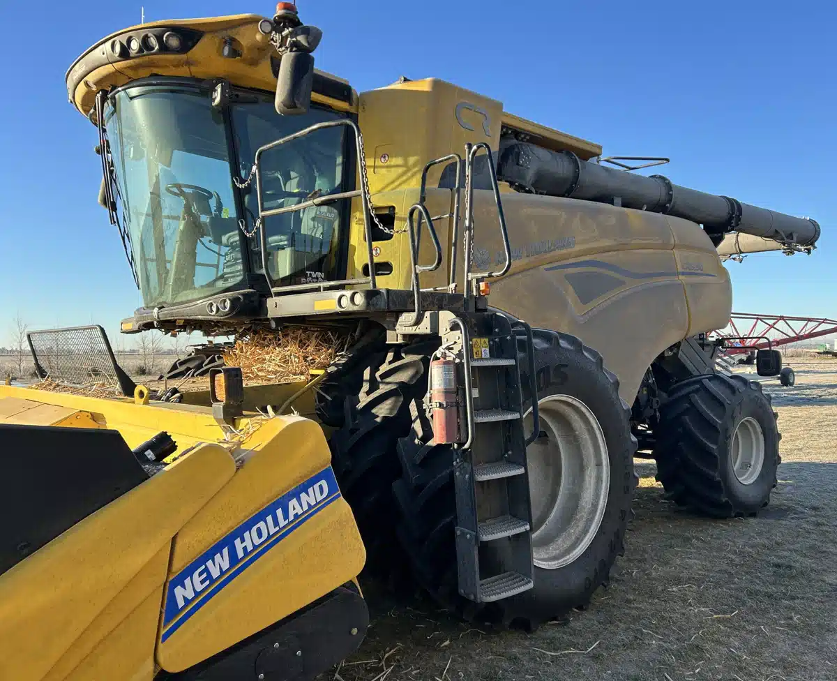Gallery image 1 for Used 2024 New Holland CR9.90Z Combine