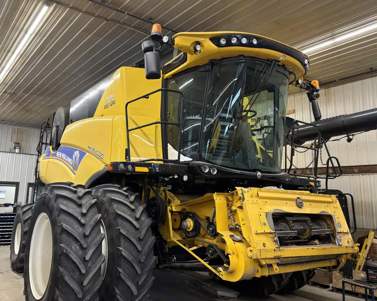 Gallery image 2 for Used 2018 New Holland CR9.90Z Combine