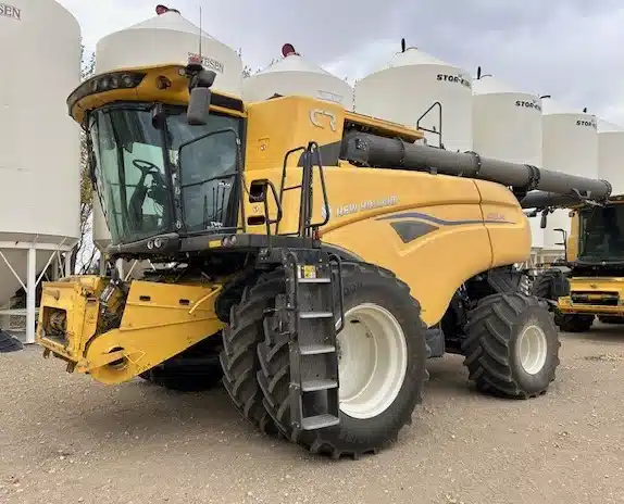 Gallery image 1 for Used 2024 New Holland CR9.90Z Combine