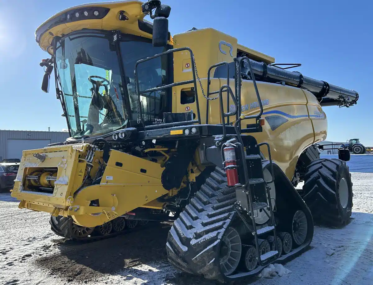 Gallery image 1 for Used 2024 New Holland CR9.90Z Combine