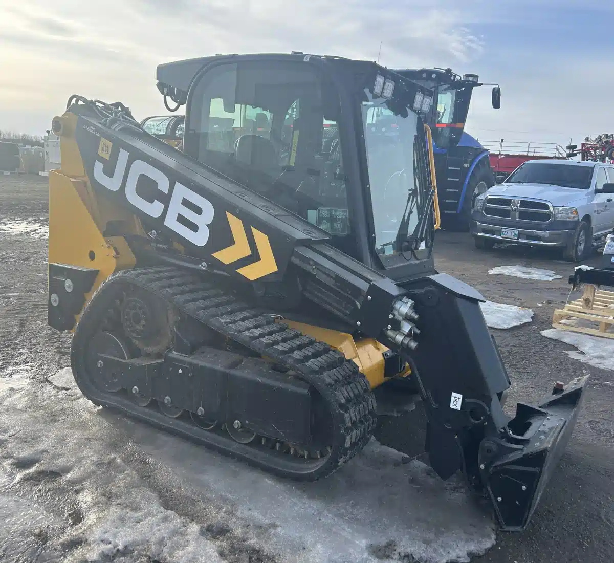 Gallery image 2 for Used 2023 JCB 2TS-7T Track Loader