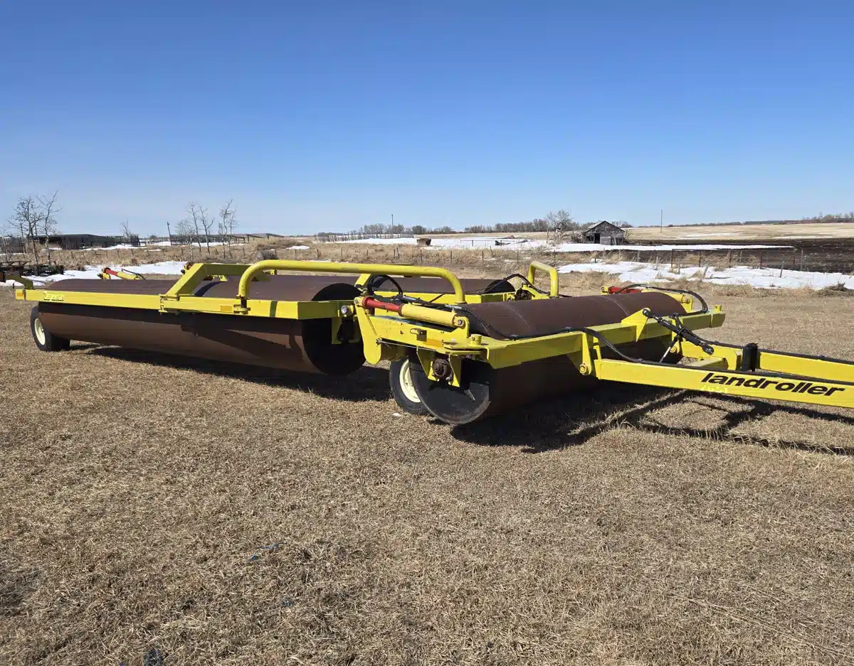 Gallery image 2 for Used 2017 Degelman LR7651 Land Roller