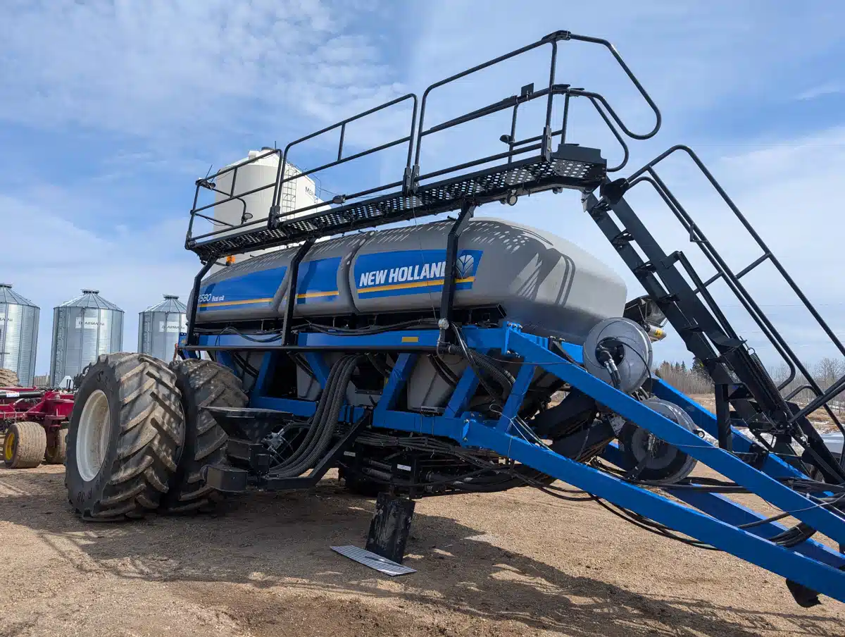 Gallery image 2 for Used 2018 New Holland P4580 Air Cart