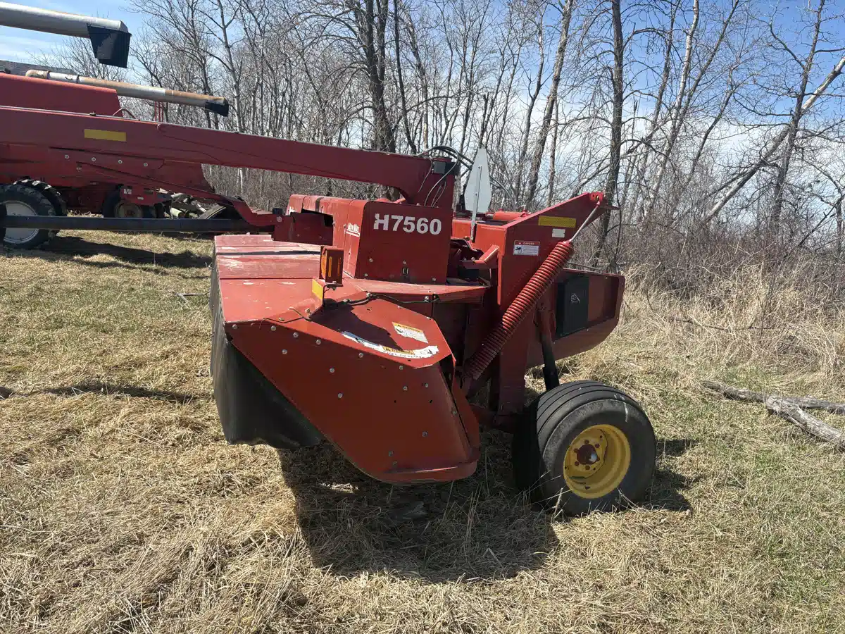 Gallery image 2 for Used 2009 New Holland H7560 Mower Conditioner