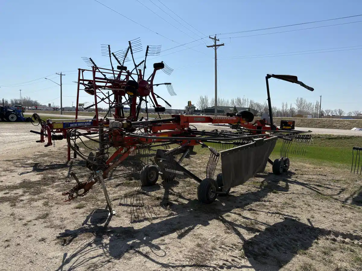 Gallery image 2 for Used 2018 Kubota RA2071T Rake