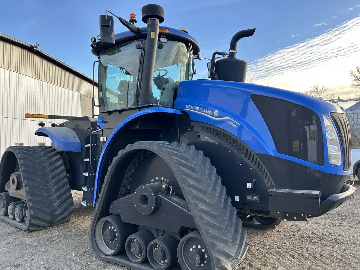 Gallery image 1 for Used 2023 New Holland T9.645 Tractor