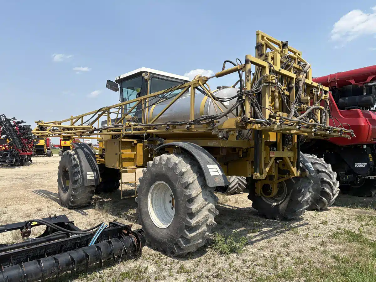 Gallery image 2 for Used 1998 RoGator 854 Sprayer - Self Propelled