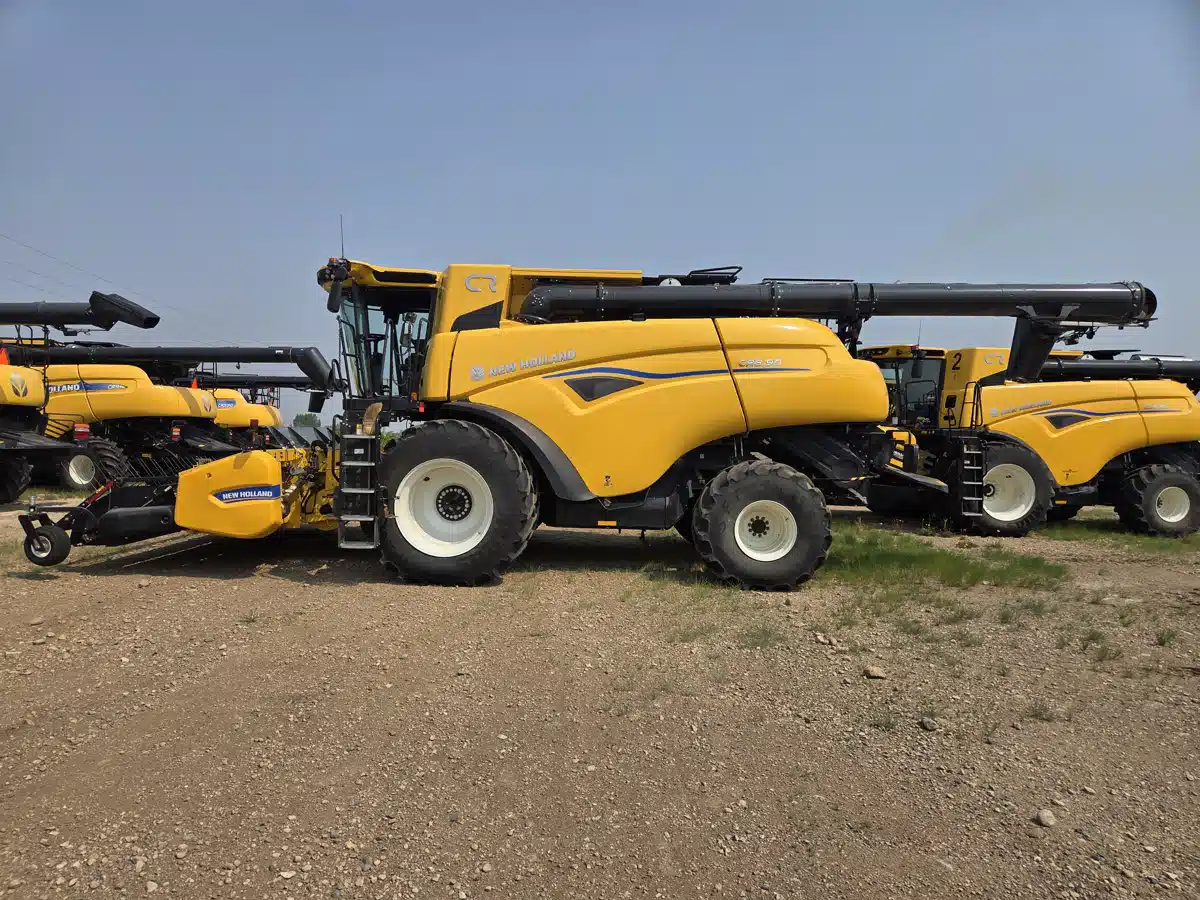 Gallery image 2 for Used 2024 New Holland CR8.90Z Combine