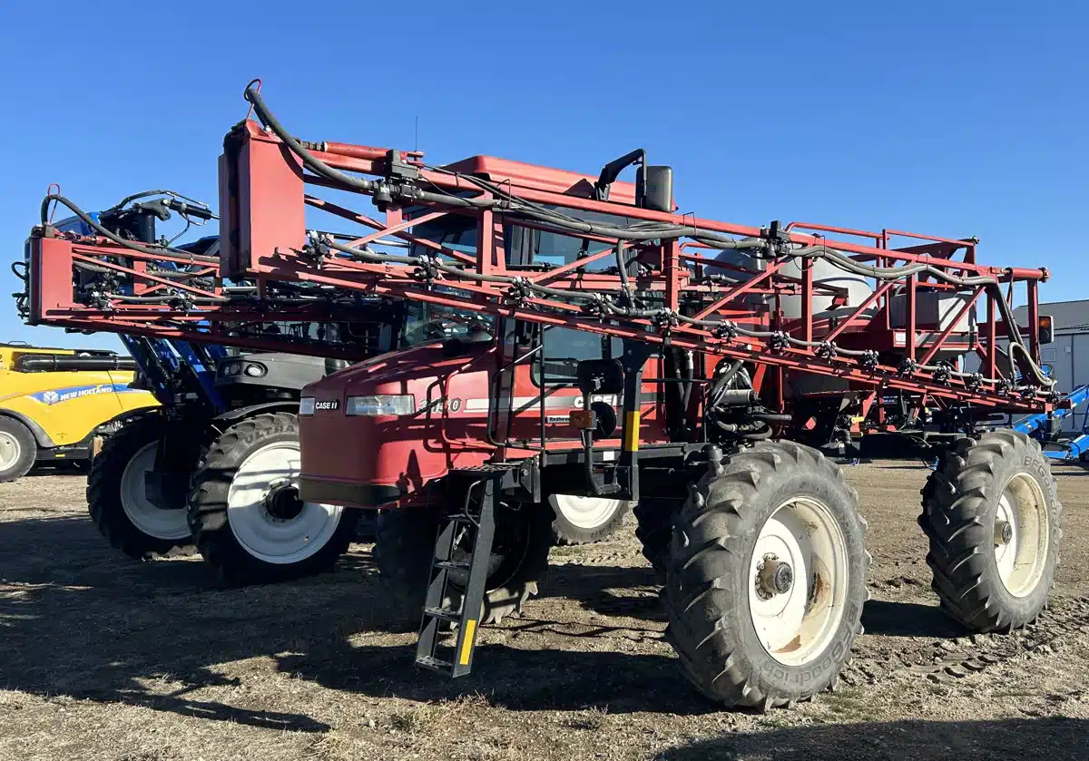 Gallery image 2 for 2009 Case IH PATRIOT 3150 Sprayer - Self Propelled