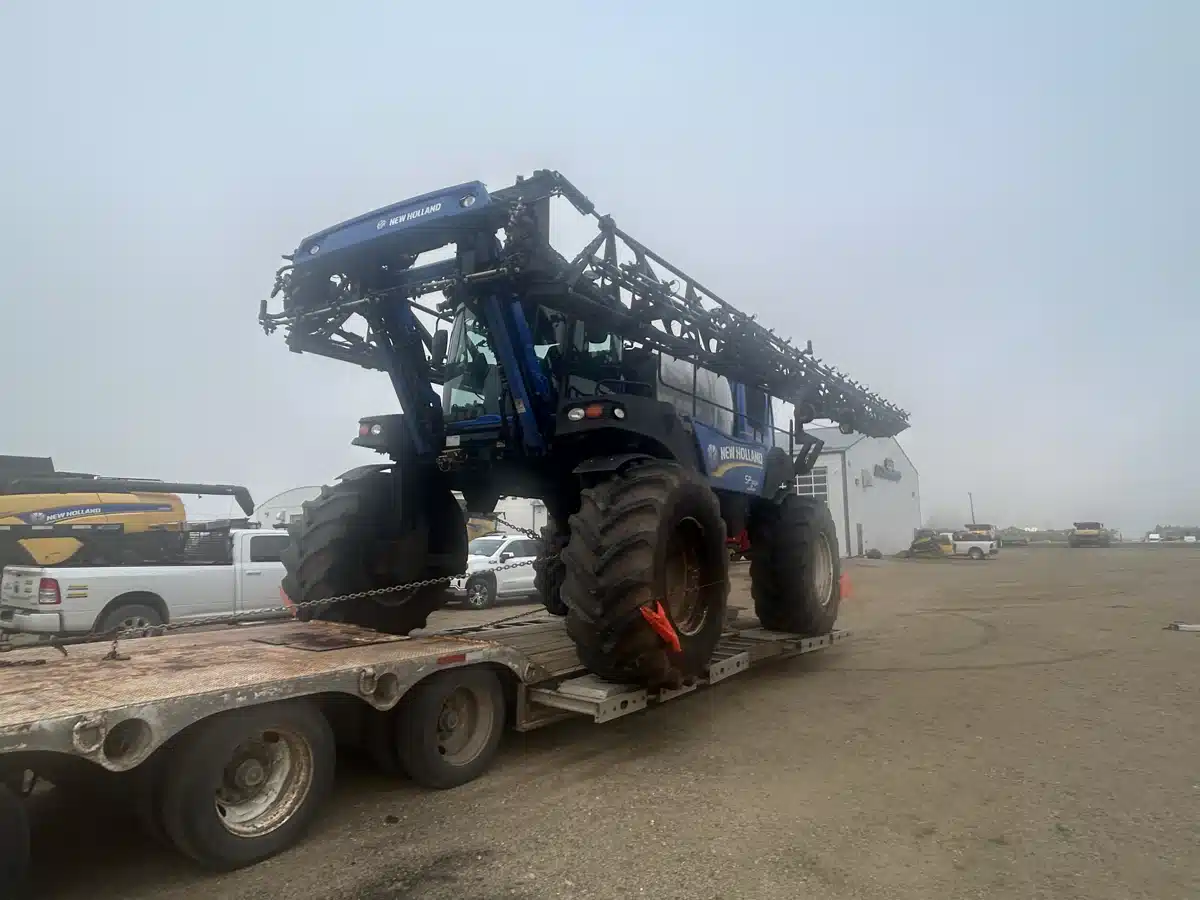 Gallery image 2 for Used 2018 New Holland SP.345F Sprayer - Self Propelled