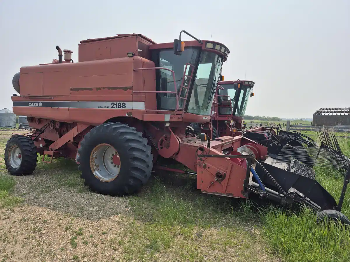 Gallery image 1 for Used 1997 Case IH 2188 Combine