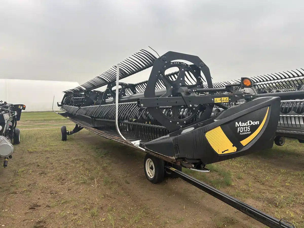 Gallery image 2 for Used 2018 MacDon FD135 Header - Draper