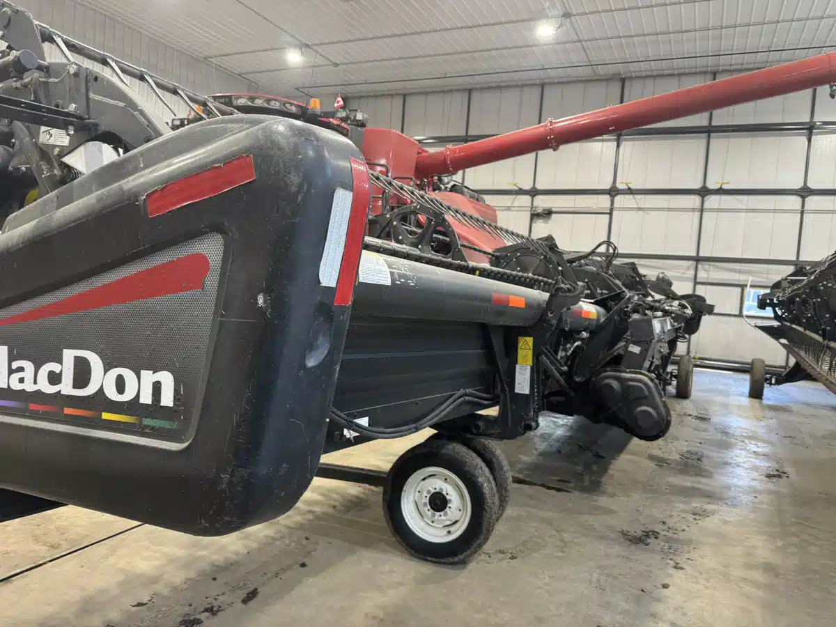 Gallery image 1 for Used 2011 Case IH 2162 Header - Draper