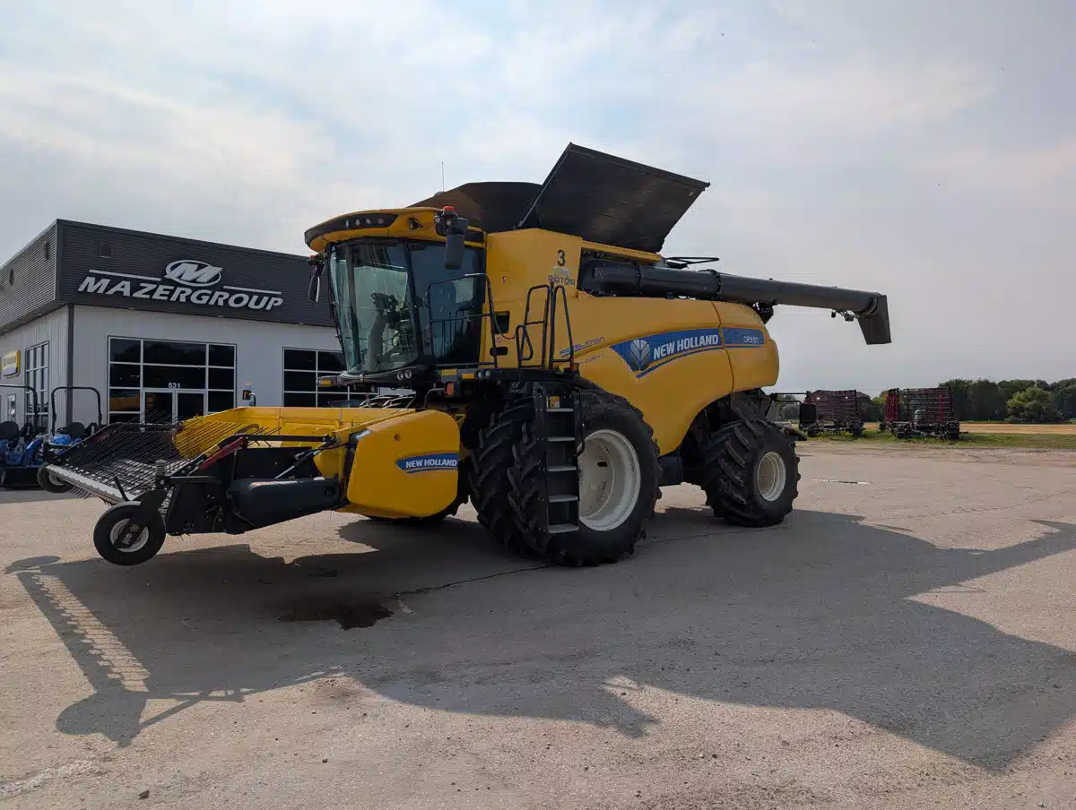 Gallery image 1 for Used 2023 New Holland CR9.90Z Combine