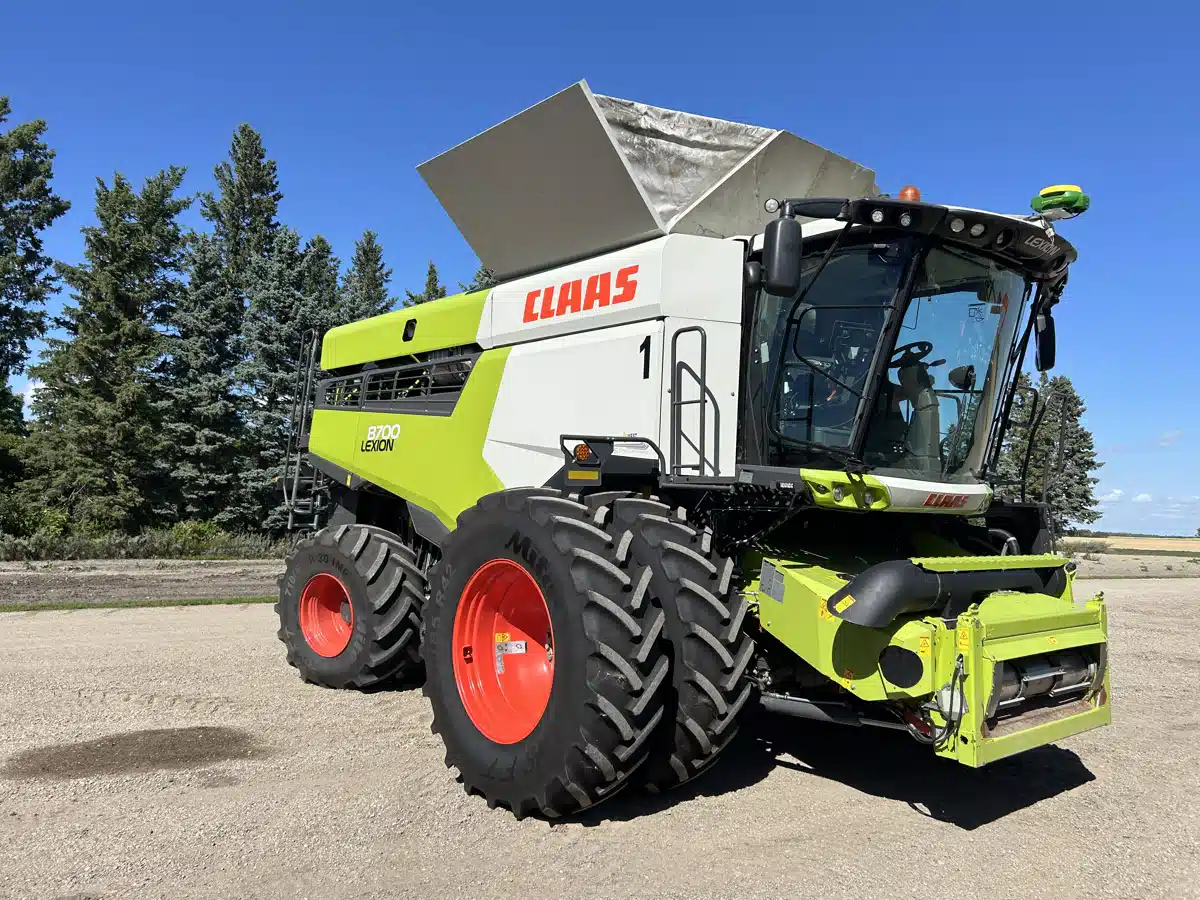 Gallery image 1 for Used 2022 CLAAS LEXION 8700 Combine