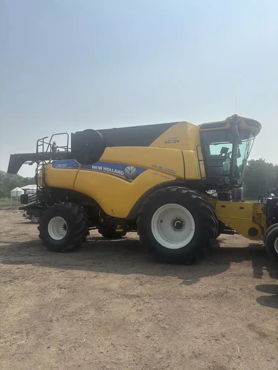 Gallery image 2 for Used 2022 New Holland CR8.90Z Combine