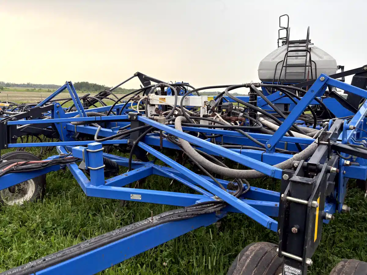 Gallery image 2 for Used 2010 New Holland P2050 Air Drill