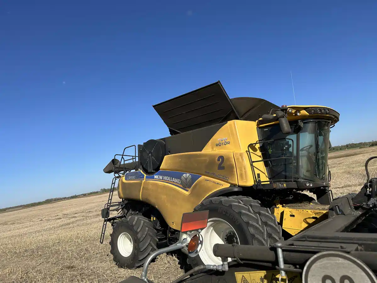 Gallery image 1 for 2023 New Holland CR9.90Z Combine