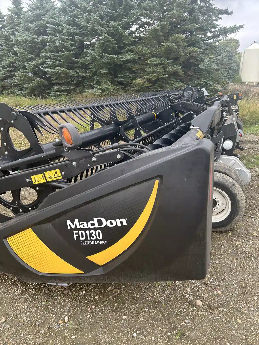 Gallery image 1 for Used 2017 New Holland CX8.80 Combine