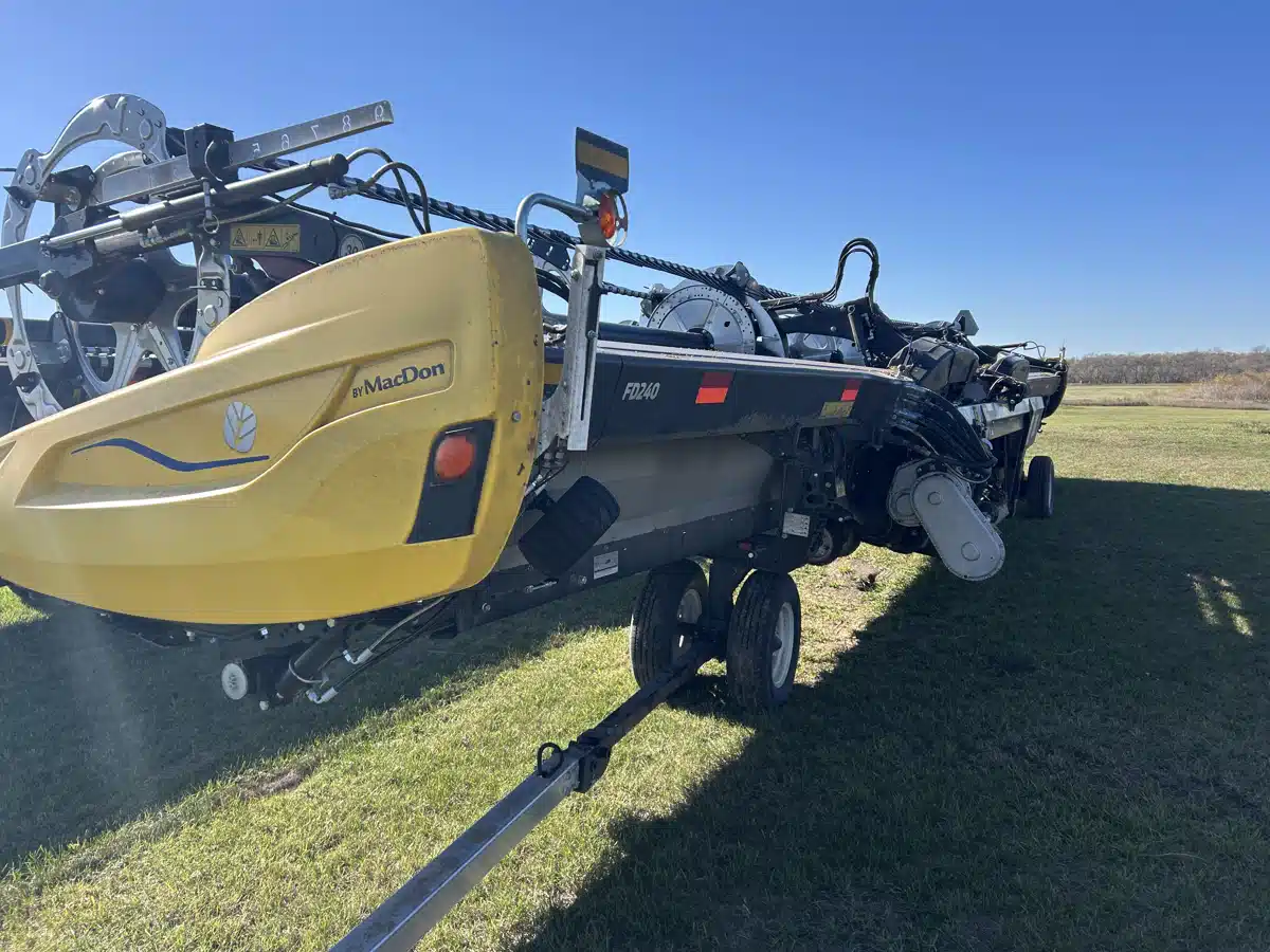 Gallery image 2 for Used 2023 MacDon FD240 Header - Flex Draper