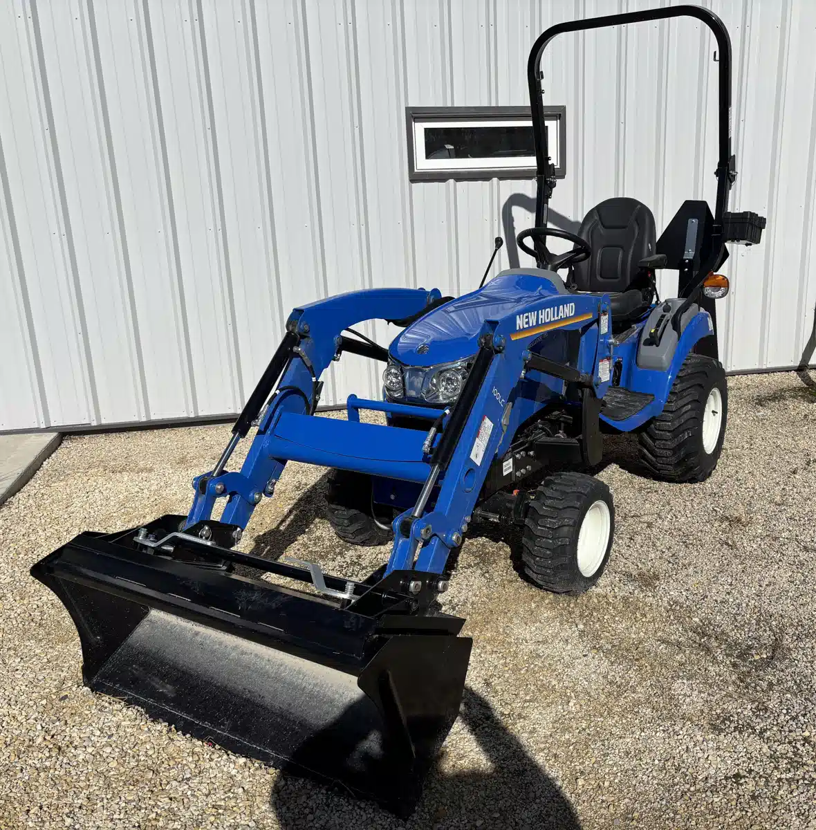Gallery image 1 for New 2025 New Holland WORKMASTER 25S Tractor