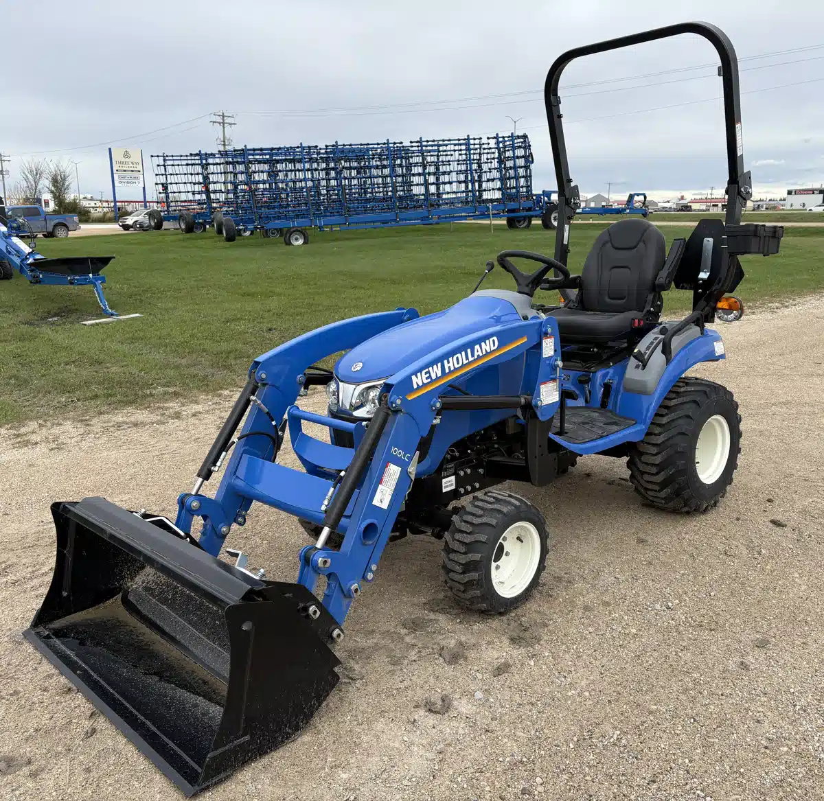 Gallery image 1 for New 2025 New Holland WORKMASTER 25S Tractor